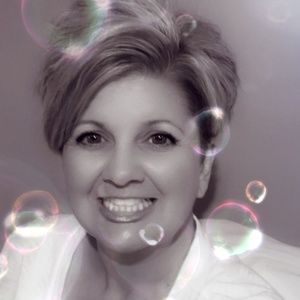 Meet your Posher, Connie